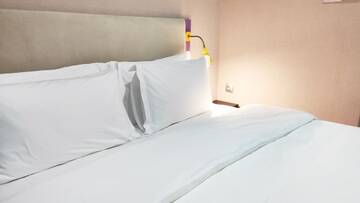 Фото номера Двухместный номер с 1 кроватью или 2 отдельными кроватями Отель City Hotel Shymkent г. Шымкент 3