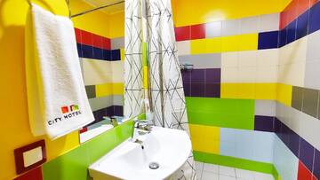 Фото номера Бюджетный двухместный номер с 1 кроватью Отель City Hotel Shymkent г. Шымкент 8