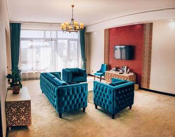 Фото номера Люкс Отель Megapolis Hotel Shymkent г. Шымкент 8