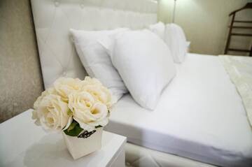Фото номера Двухместный номер с 1 кроватью и балконом Гостевой дом Luxury House г. Шымкент 7