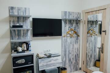 Фото номера Двухместный номер Делюкс с 1 кроватью Отель Express city hotel г. Шымкент 6