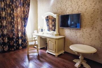 Фото номера Улучшенный двухместный номер с 1 кроватью Отель Promenade Park Hotel г. Шымкент 12